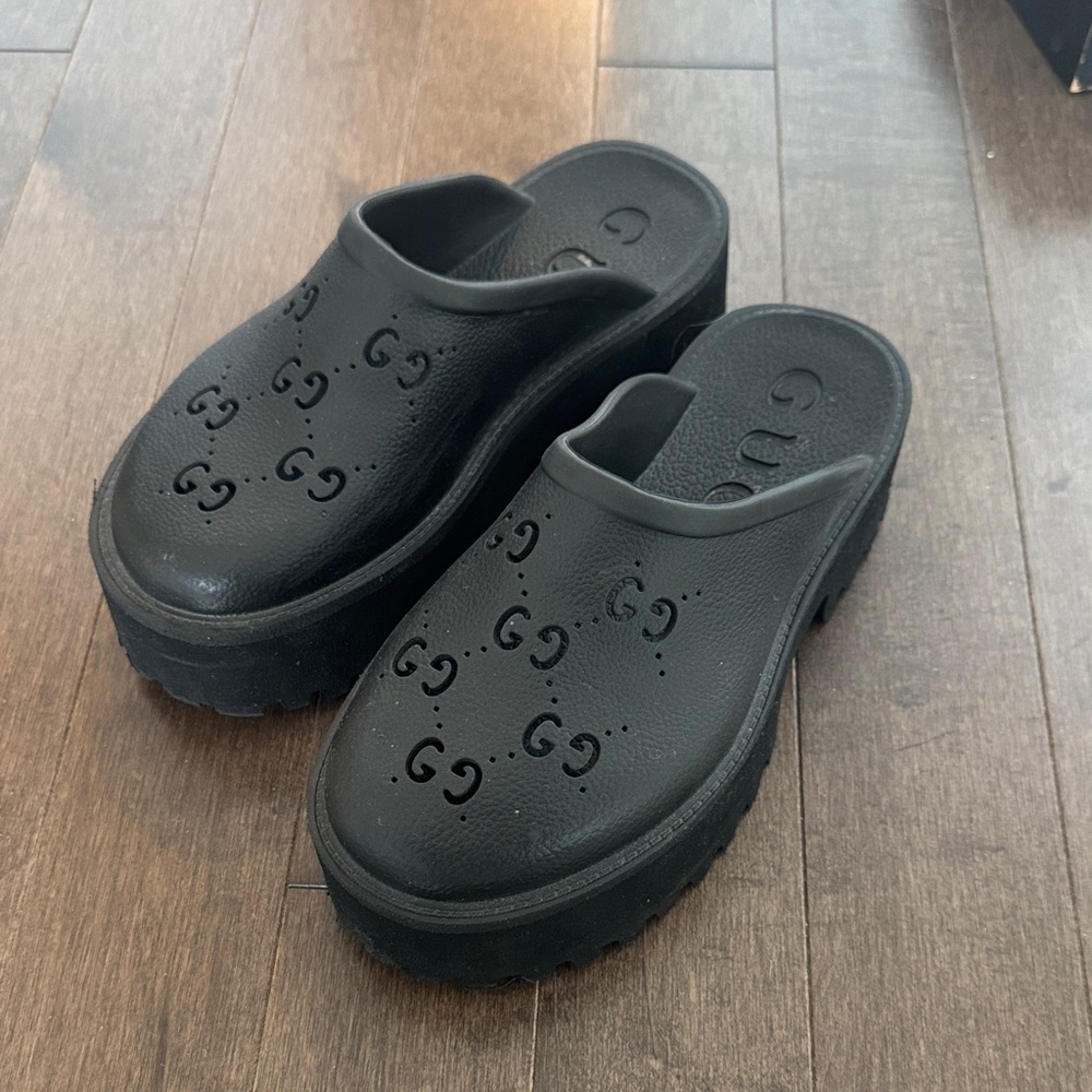 Gucci Black Embossed Slip-On Platform Rubber Clogs